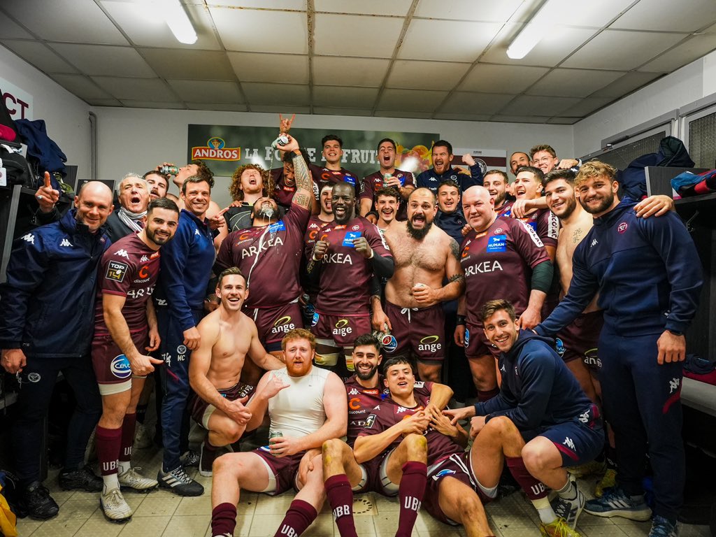 catourneovale's tweet image. 🏉 Grâce à son succès à Brive, l'@UBBrugby pointe désormais à la 5e place du #Top14 (53pts) à 3 points de La Rochelle (56pts), prochain adversaire et 2e du classement.
Prochain objectif : victoire face aux rochelais pour sécuriser le Top6 🙏
Bon dimanche 😃
#CABUBB #sundayvibes