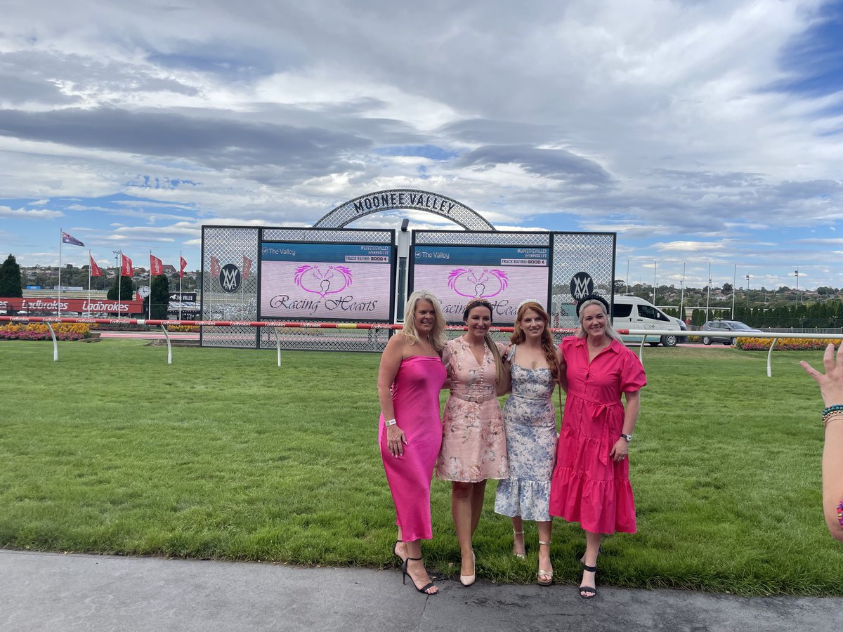 1000giggles's tweet photo. #CommunityRaceday @TheValley Many thx to all owners sponsors members patrons #TheValley Committee mgt&team @RacingVictoria participants&teams @RacingHearts1 #OrbitLogistics #MeasureEngineering @777MJB @charlottegsm10 #Always #1000Smiles 👌 https://t.co/NwOJCIX6fY