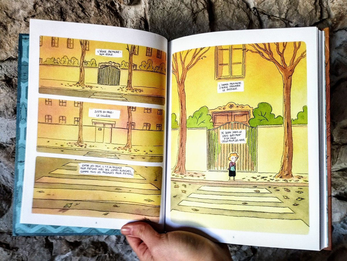 RemiNoTsundoku's tweet photo. Savoureuse fable moderne qui est un appel à la bienveillance, à la tolérance, au respect & un message d'amour lancé à tous les enseignants. Pour couronner le tout, la ligne vivante & la mise en couleur aquarellée sont ravissantes.
Mademoiselle Sophie
Zabus & Hippolyte
#LectureBD https://t.co/aUYIufMQc7