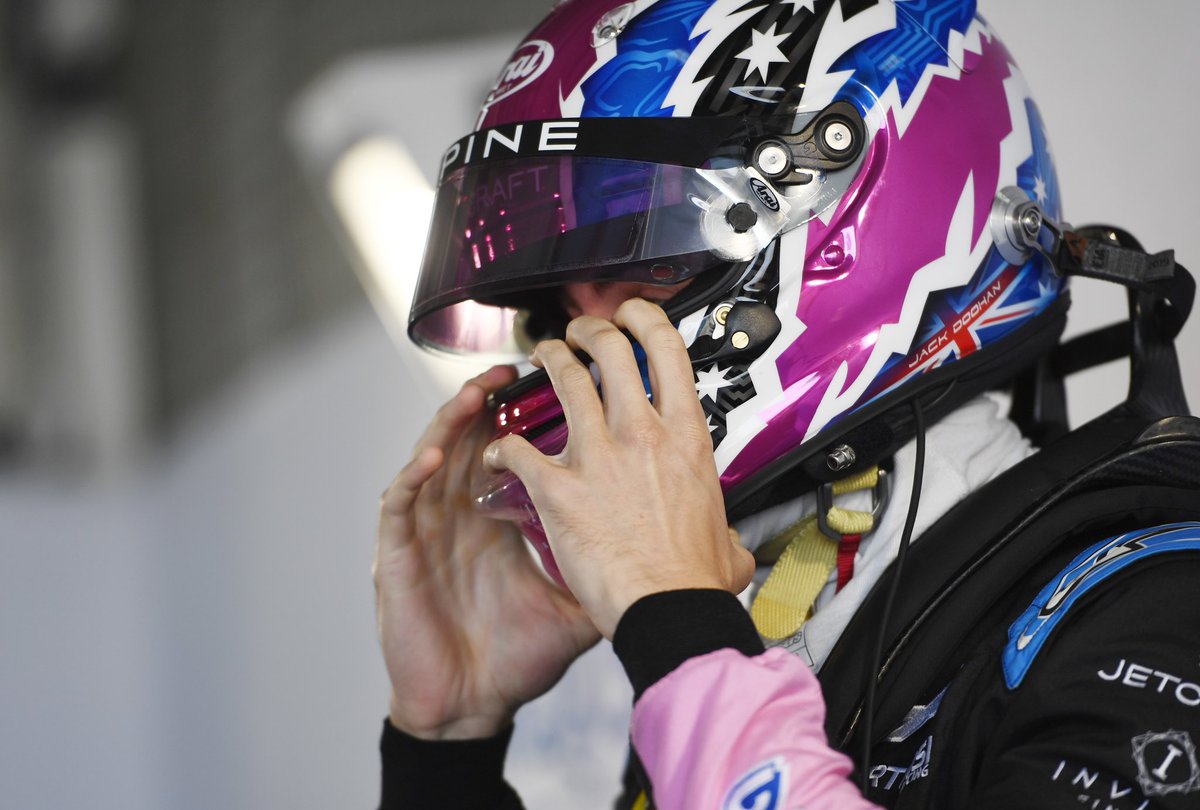 InvictaRacing's tweet photo. Helmets on ✅

The Feature Race will begin at 10:20 GMT and we're on a mission to make up places 💪

📸 Formula Motorsport Ltd. | #F2 https://t.co/UenDh72kdF
