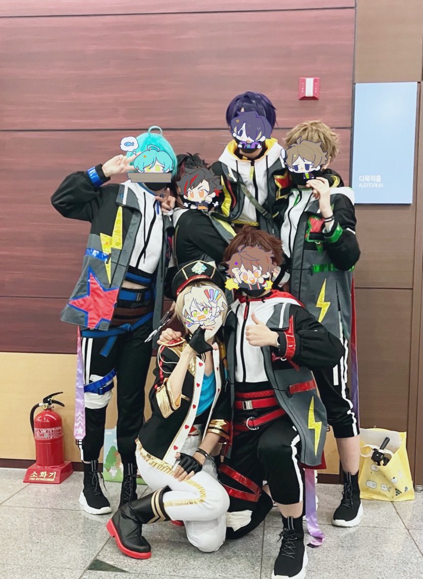 #끊임없이_빛나는_유성들이여 ❤️💙🖤💚💛 오타쿠 인생 첫 커버 콘서트! 유성히로에 다녀왔습니다 🔥 무대가 있는 행사 때마다 행복하게도...