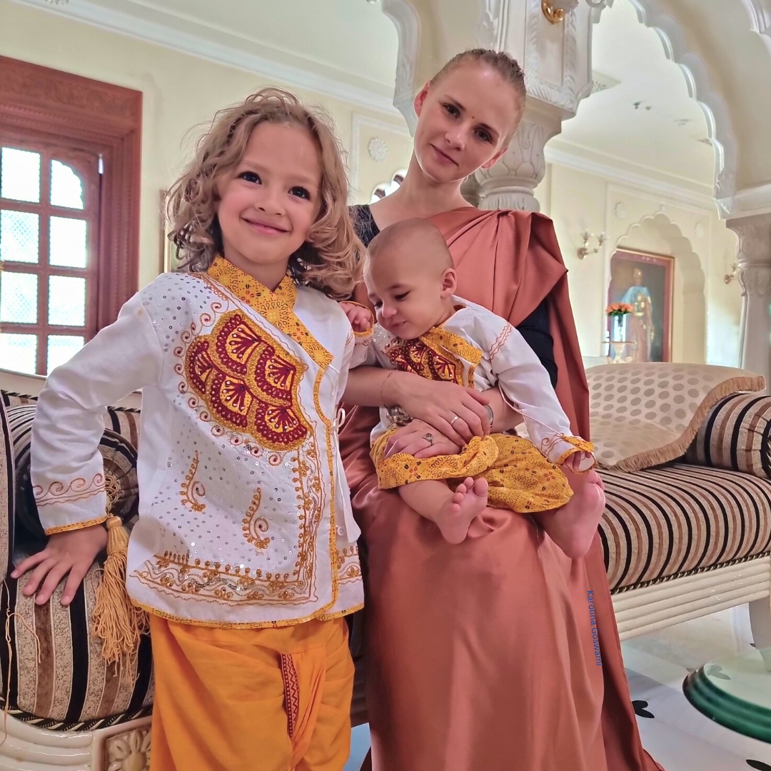 A very special vlog... Vlog 100 👉 youtu.be/xeFln7iBQLY