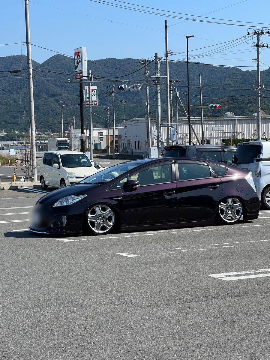 もう、雪降らんよね？いけるよね？笑
今日動かそうと思ったけど車を
入れ替えるのめんどくさくなって
断念したwww