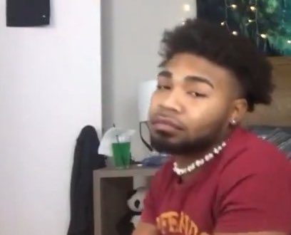 cxrodge's tweet photo. Will Smith slaps you in front of 16 million people, and after a year of hyping up your comedy special, all you can come up with is calling him a bitch over and over…

Will Smith - 2
Chris Rock - 0 https://t.co/JPkI5uWkgb