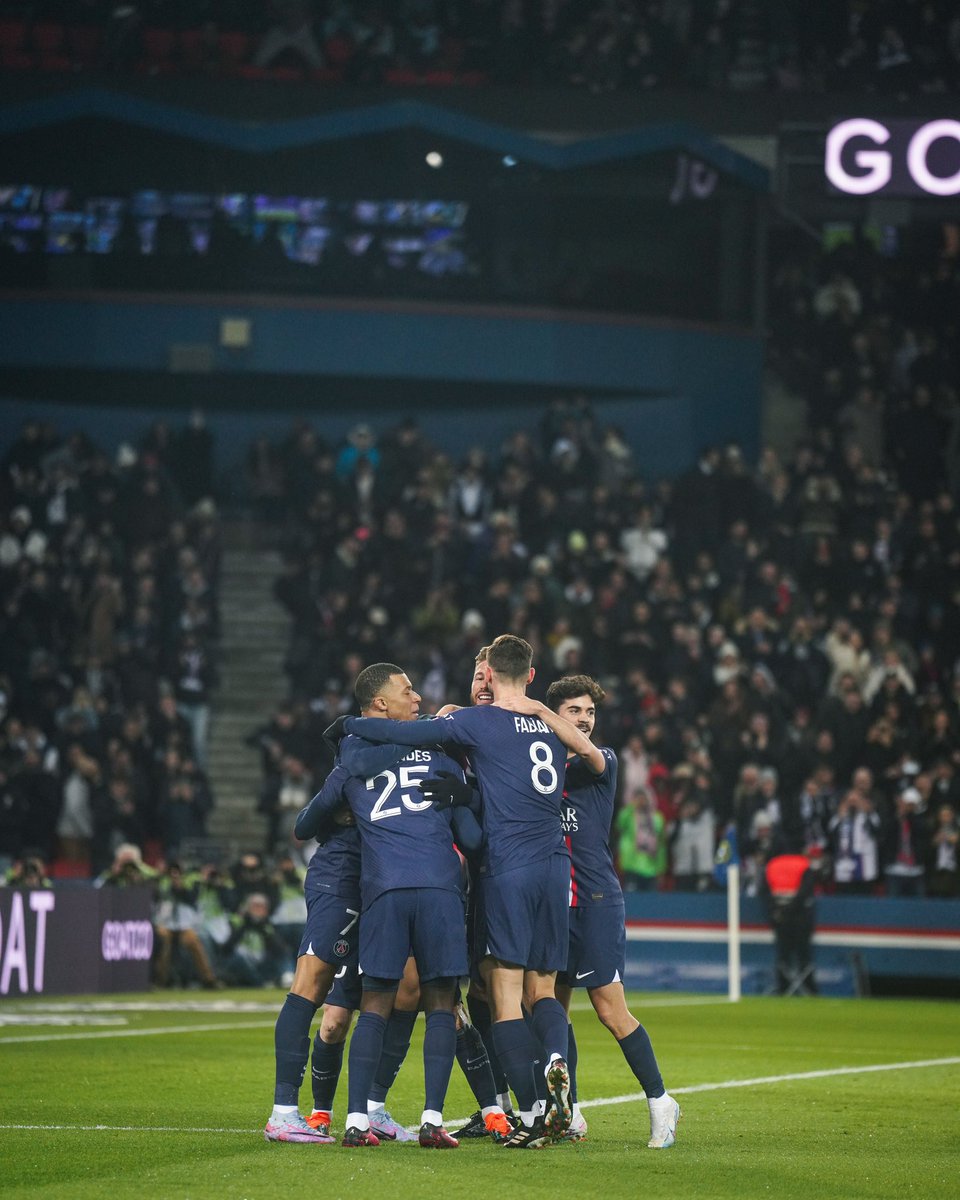 Belle victoire à la maison ❤️💙
Merci le Parc et bravo <a href="/k/">k</a>.mbappe pour ce record🔥