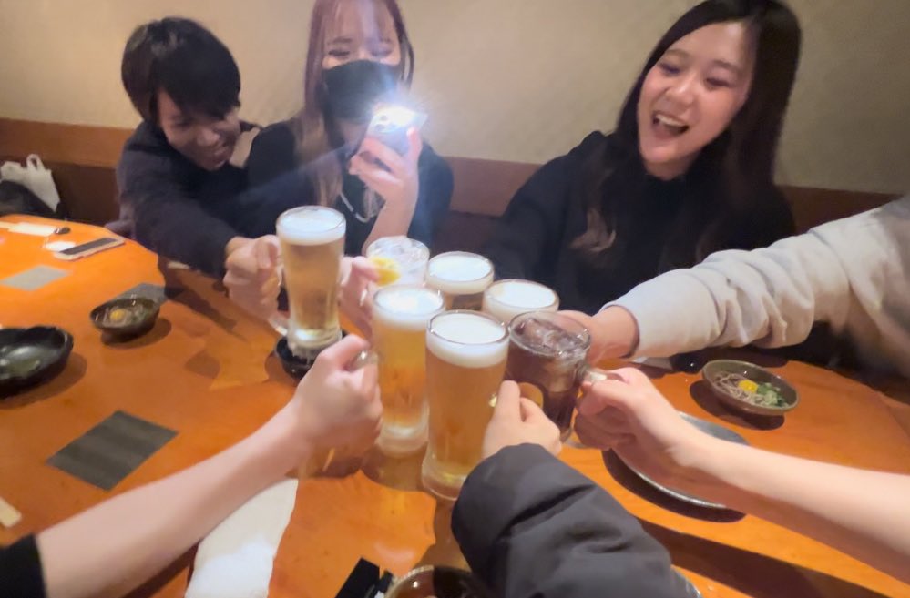 rn_alcoholpark's tweet photo. 昨日はゆづきさんラスト出勤でした😭

唯一同じ時期に入った組で、
頼れるお姉さん的存在だったゆづきさんと一緒に働くことが出来て本当に楽しかった💖

#福岡 #アルコールパーク https://t.co/6yWOS8DjFu