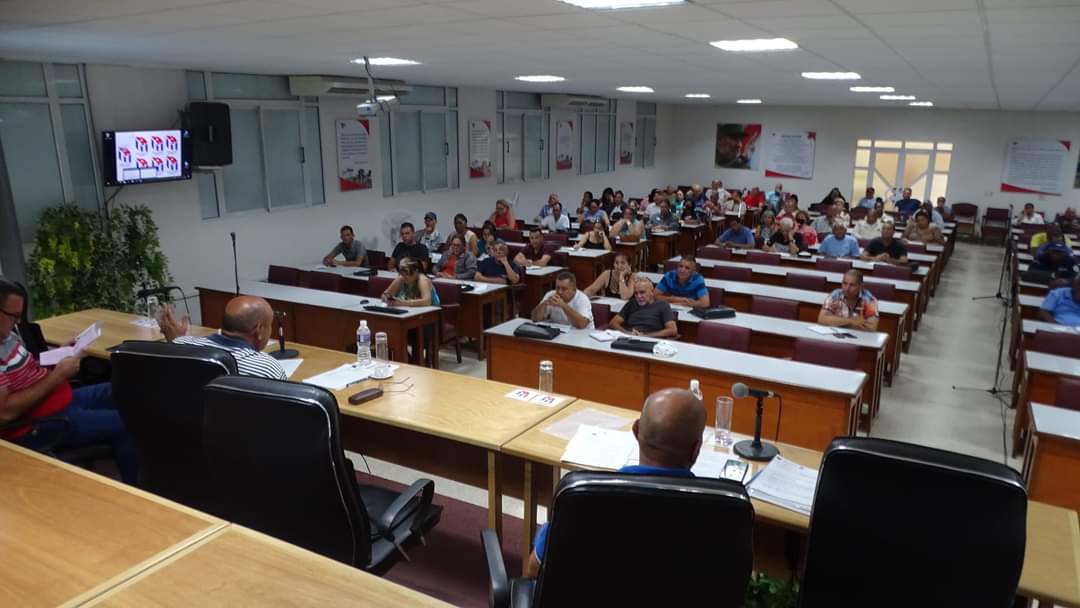 DPTVC_TPCP's tweet photo. @DPTVC_TPCP divulga acciones de control que implementa el #Gobierno en #VillaClara como parte del enfrentamiento a las ilegalidades. Visite: https://t.co/I3lvEkGpgz. Fuente: @portal_villa @AlbertoLopezVC @Colina_VClara @PuertoRaisa @MTSS_CUBA @MartaEFeito @ComunicadorDpt https://t.co/qTRxjC2roc