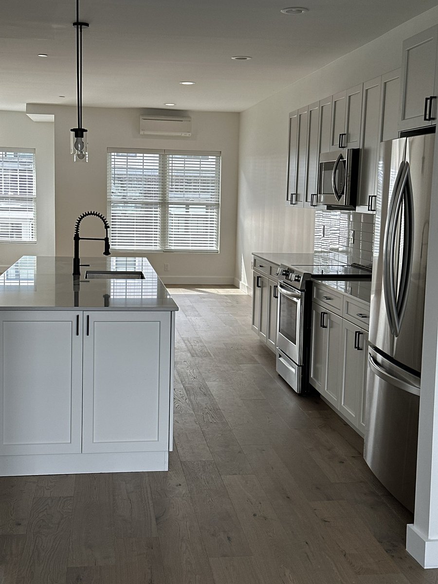 Mike Neilan tweet media