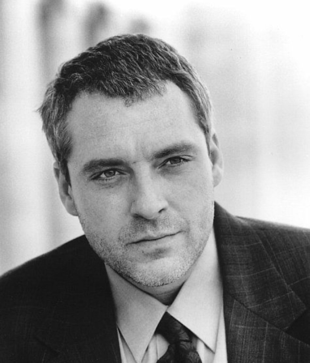 One Word- Respect
RIP to this amazing talented actor~
#tomsizemore