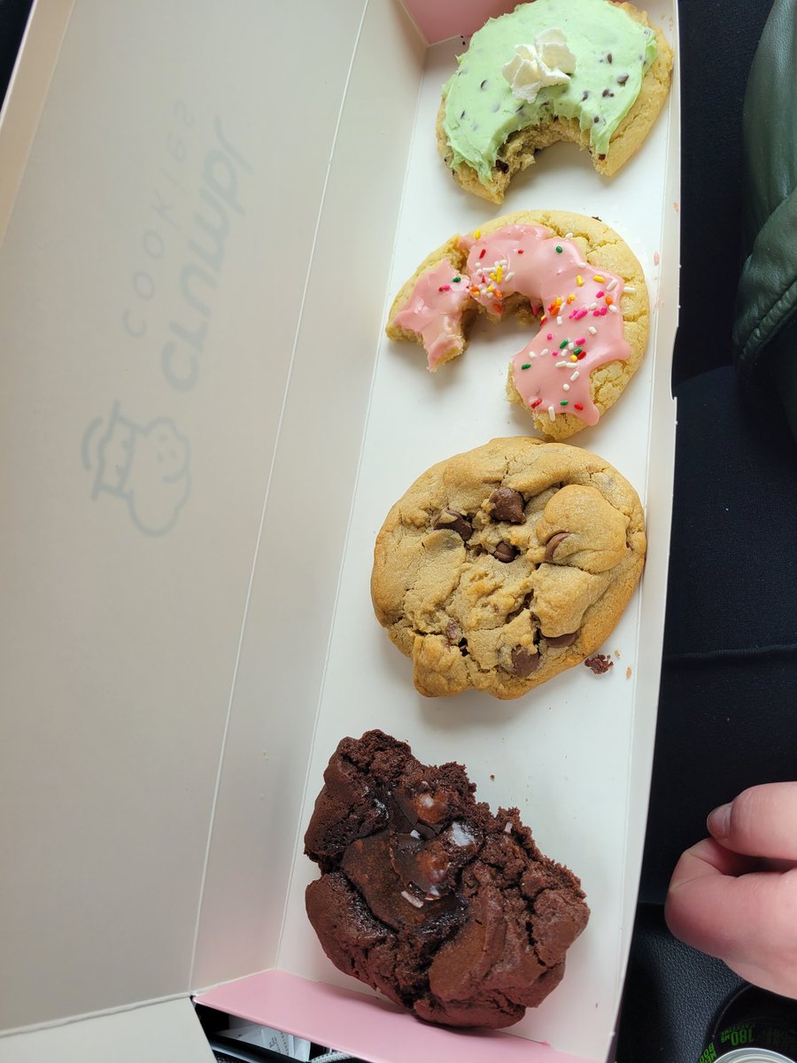 Kcerna00's tweet photo. These lasted about 2 seconds. The mint chocolate chip ice cream is great! #Crumbl #cookies https://t.co/Qgf5awiwpw