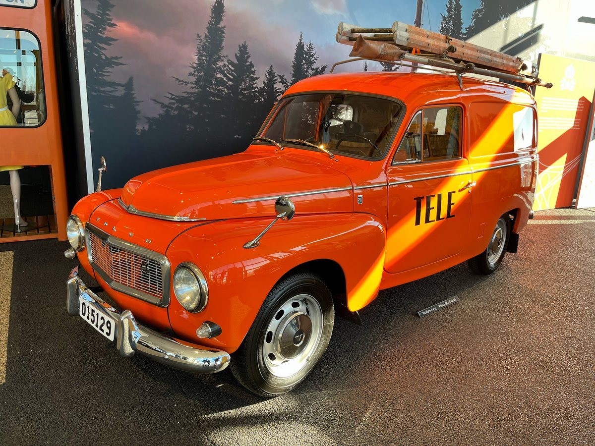 Anders_Lindberg's tweet photo. Missa inte ett besök på Volvo Museum i Göteborg i år. Dels har de en fin utställning om Volvobilar i samhällets tjänst som är mycket sevärd, dels stänger museet på Hisingen vid årsskiftet. Våren 2024 öppnar nya World of Volvo intill Liseberg!
#volvomuseum #worldofvolvo https://t.co/qEBMHg1iBP