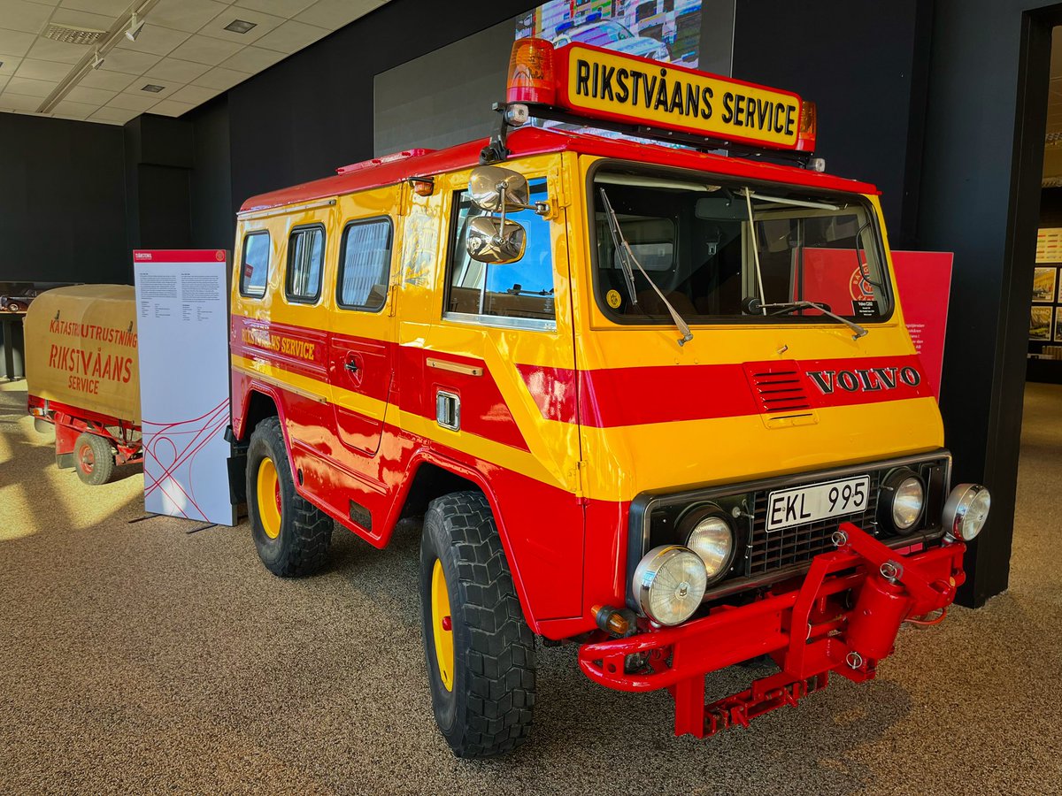 Anders_Lindberg's tweet photo. Missa inte ett besök på Volvo Museum i Göteborg i år. Dels har de en fin utställning om Volvobilar i samhällets tjänst som är mycket sevärd, dels stänger museet på Hisingen vid årsskiftet. Våren 2024 öppnar nya World of Volvo intill Liseberg!
#volvomuseum #worldofvolvo https://t.co/qEBMHg1iBP
