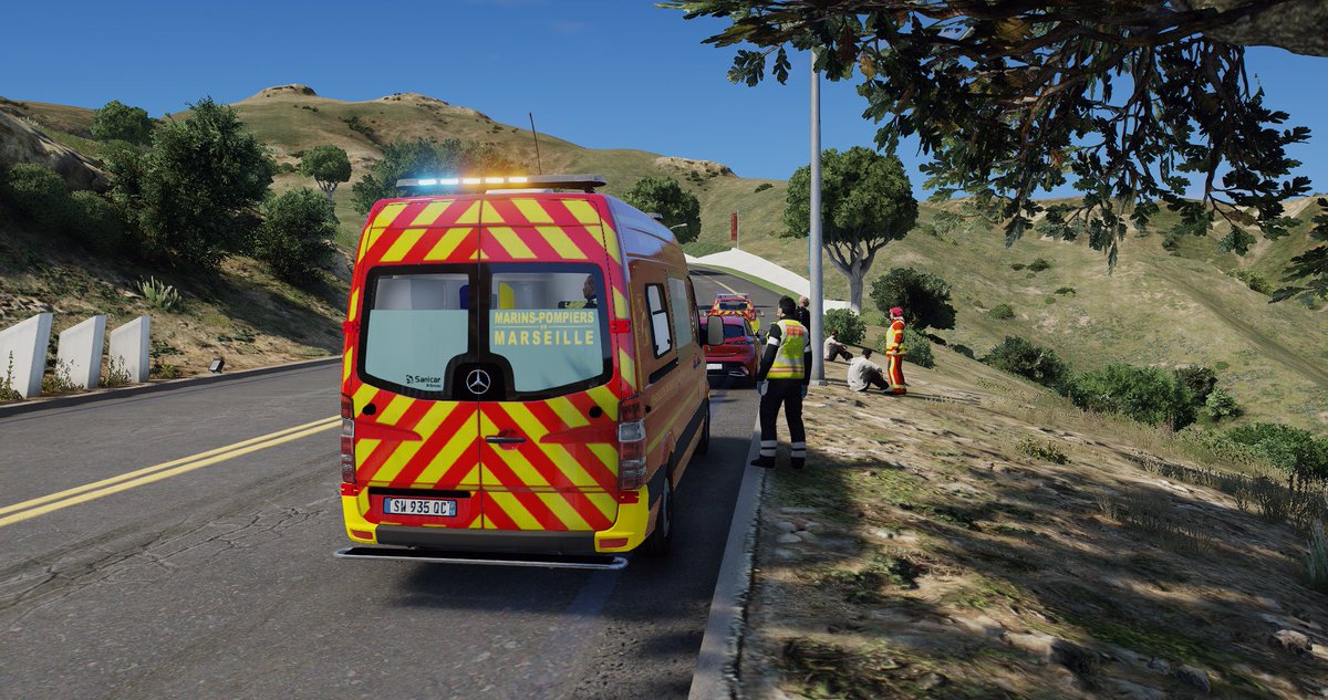 StudiosDCPJ's tweet photo. Hier soir, l’ensemble des services de secours des @StudioDCPJ ont effectué un exercice préfectoral sur la gestion du plan NoVi (Nombreuses victimes).

#SeriousGame #Simulation #GTAV https://t.co/sKJr7NOEde