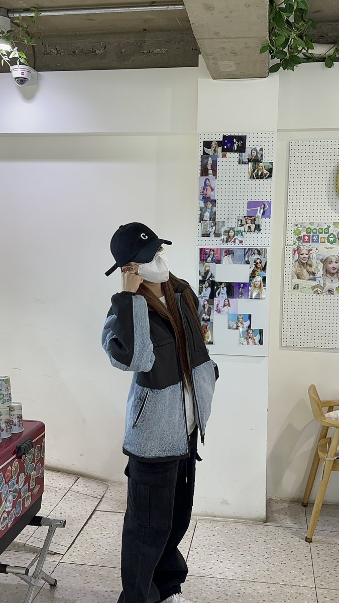 tldk6689's tweet photo. 예쁘다 예뻐🥰                                                        @Apinkpcr @Apinkjej #에이핑크 #박초롱 #정은지 https://t.co/EYdypmJb3K