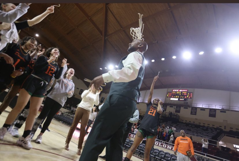 Lady Broncos Basketball tweet media