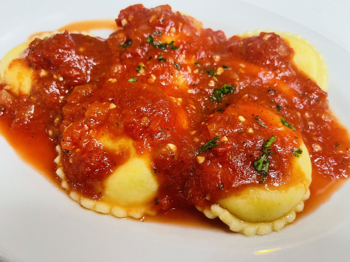 TBitonti's tweet image. Sunday is pasta day !!! #pasta #antipasto #ravioli #family #domenicosbeaumont #domeniocsglendora