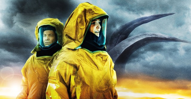 Rodrigo_Neko_JA's tweet image. #LaInvasión.
Medio copia de The Arrival pero totalmente inconsistente consigo misma. Tiene esos aires de película profunda con silencios y demás, pero luego también tiene cosas que no puedes ni plantearte tomártelas en serio.
El concepto de los "zombis" me moló bastante.