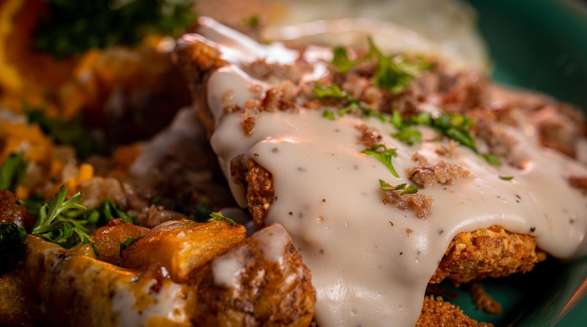 FussellCakeCo's tweet photo. Hey Family its Sunday Brunch-day!  We are here to feed GOD’s People!  This week's Brunch Special is Chicken Fried Steak with Country Pepper Gravy, Eggs, Grits or Home Fries &amp; a Biscuit. Place Your online Order Today.  See you Today between 11AM-4PM  - https://t.co/KP6ISk1BRZ https://t.co/HBkqy2K6gj