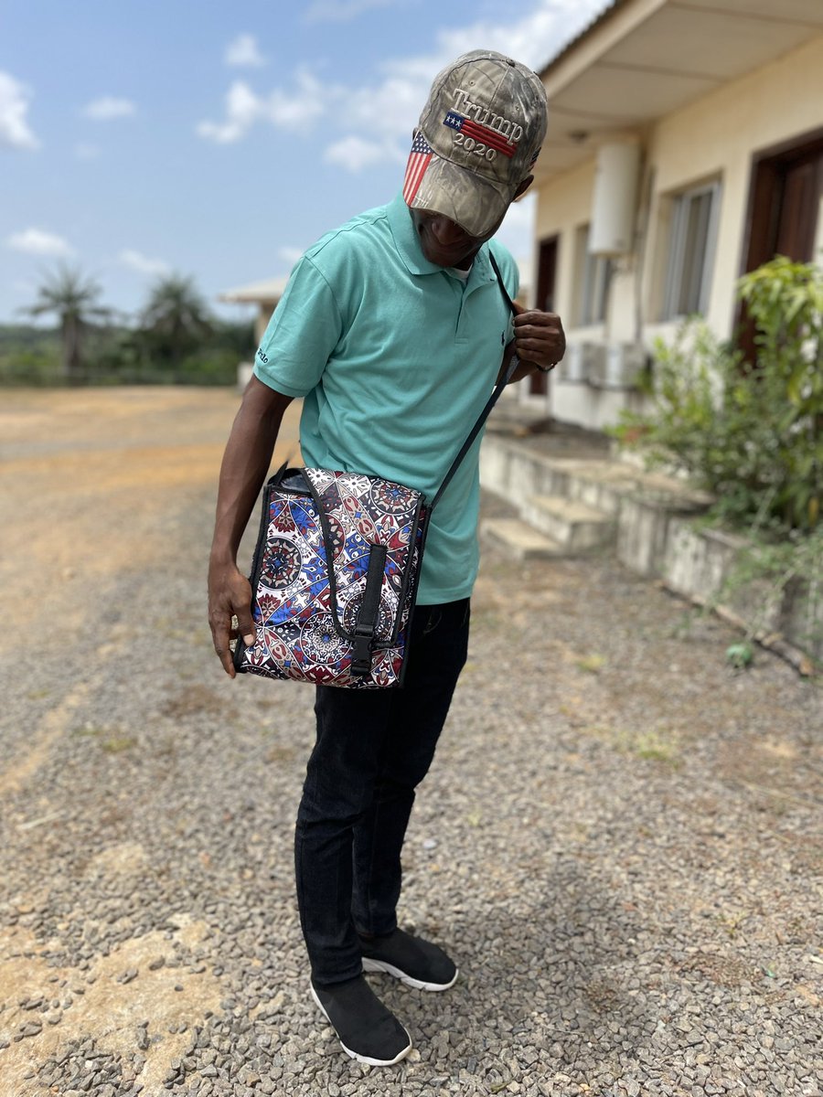 AbrahamLBFreem1's tweet photo. #Reduce #Reuse #Recycle. Zero waste concept is possible in Liberia. https://t.co/4vSSwGhfDU