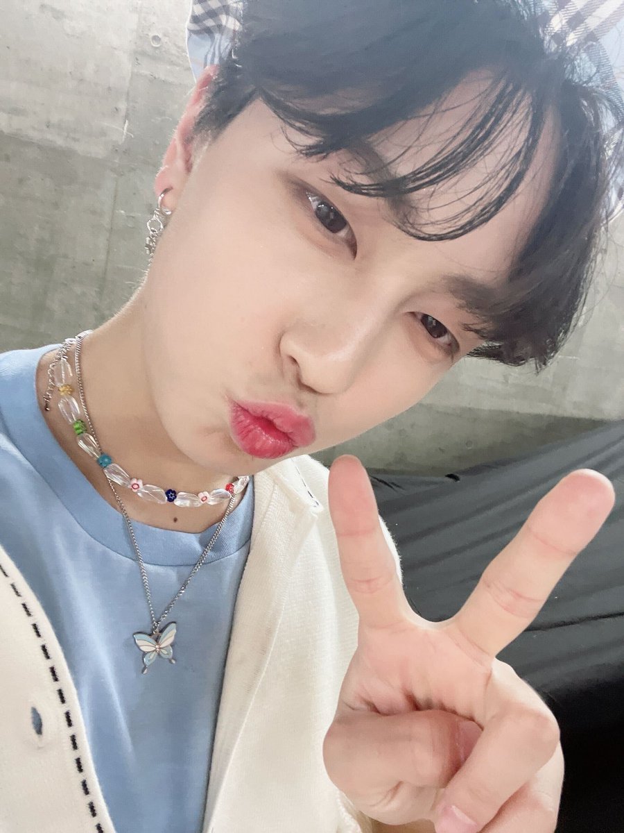 ANDTEAMFR_FAN's tweet photo. 🫧| 𝙏𝙍𝘼𝘿𝙐𝘾𝙏𝙄𝙊𝙉
#TAKI
« Merci d'avoir rejoint MyNavi Tokyo Girls Collection aujourd'hui !
J'ai vraiment apprécié ma première performance en direct depuis longtemps.( ́▽`)
J'adore LUNÉ.♡»
••🐧
©️: TAKIVERSE
#andTEAM #AUDITIONTheHowling #LUNÉ #TheHowling_ME https://t.co/gxL0DR1jzY