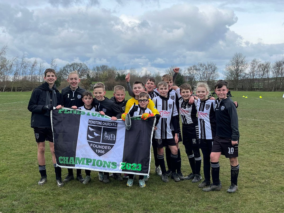 lee_wilkinson2's tweet image. Champions! 
🏆⚽️🥅⚽️🏆

#GrassrootsFootball #PCFC #PenistoneChurch #Under12s