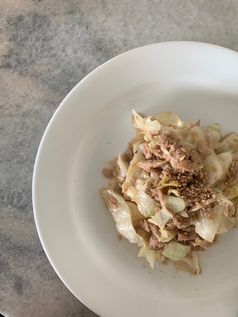 양배추 짬처리 하려면 무한 양배추 샐러드 완전 강추!!! 양배추 별로 좋아하지 않는데 이거 맛있어서 한때 자주 먹음