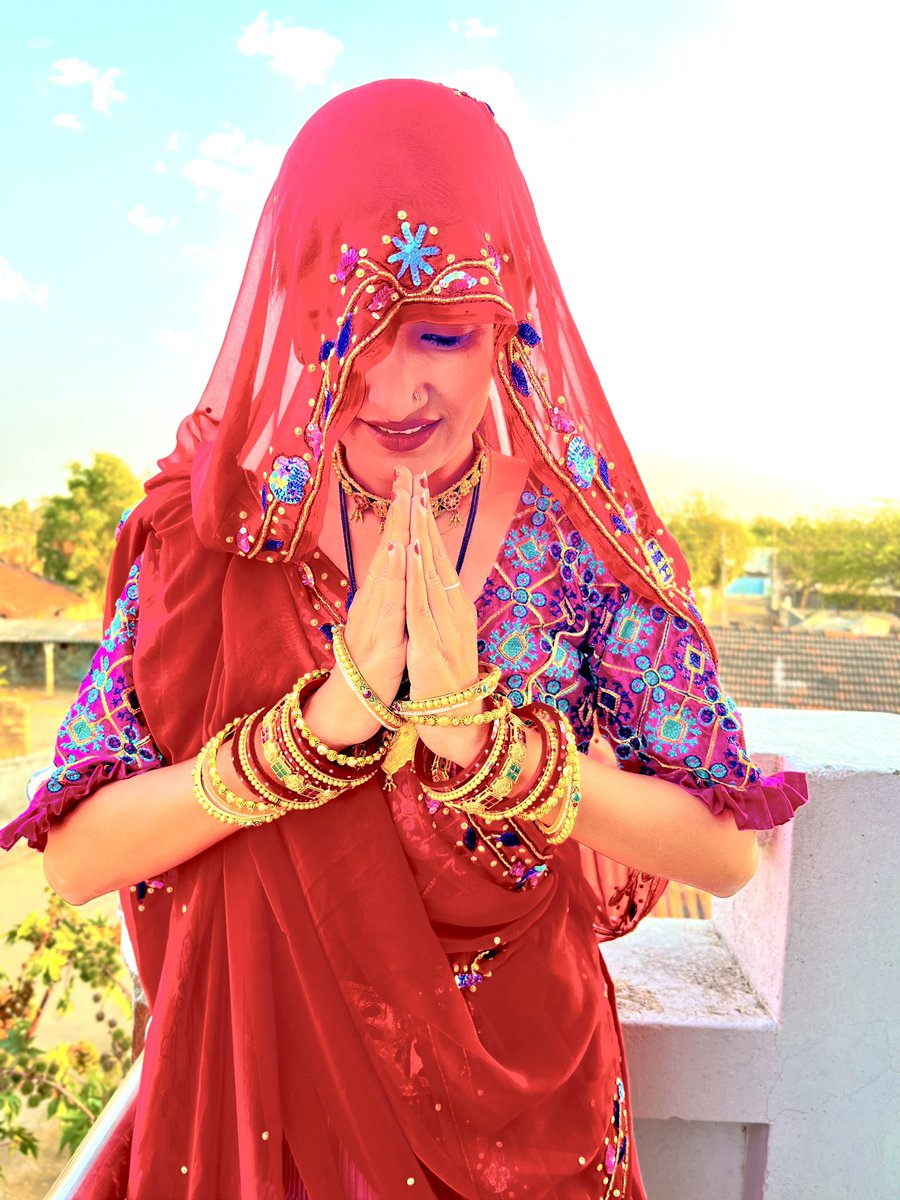 toral_chaudhary's tweet image. Sometimes it’s all great to go back to your culture and just be natural. #doctolife  #treditional #chaudhary