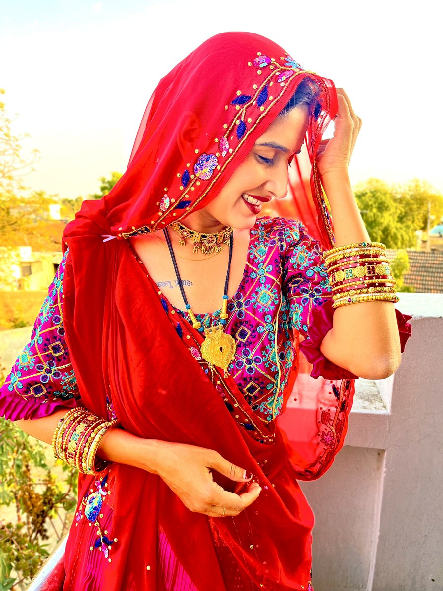 toral_chaudhary's tweet image. Sometimes it’s all great to go back to your culture and just be natural. #doctolife  #treditional #chaudhary