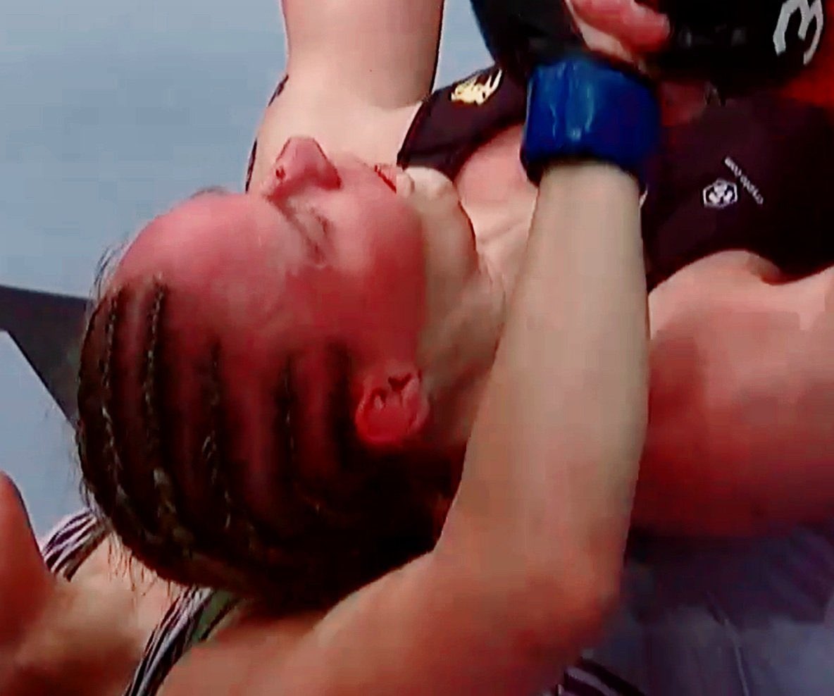 gastonreyno's tweet photo. La presión que le puso Alexa Grasso a Shevchenko en esa Mataleon fue IMPRESIONANTE, mataba a un Leon o un Elefante 😳💪🏻 https://t.co/aWkWNvlMQA