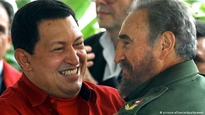 Desde la Universidad de Ciencias Médicas de Villa Clara, nuestro homenaje #ChavezInfinito #ChavezCorazonDelPueblo ❤️