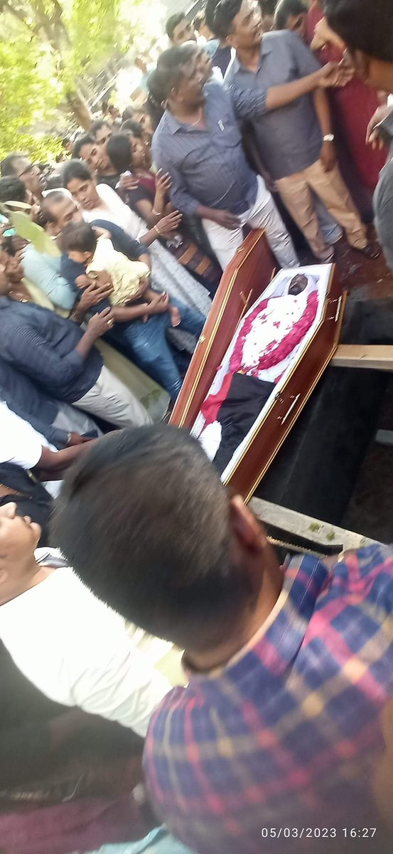 Timepassna's tweet photo. உங்கள் அளவு என்னால் கழகத்திற்காக பங்களிக்க முடியாது @stalinjacka 😥 ,

இருந்தாலும் என்னால் முடிந்த பங்களிப்பை என் வாழ்நாள் முழுவதும் நமது திமுக விற்காக கொடுப்பேன் , இது உங்கள் மீது உறுதி .. 😭 🙏🏻

Miss you ..😭😭😭 https://t.co/aVoN5srte9