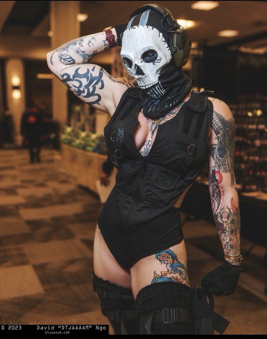 Waifu Expo has been a wild affair. Thank you to everyone who came to hang out at my panel last night