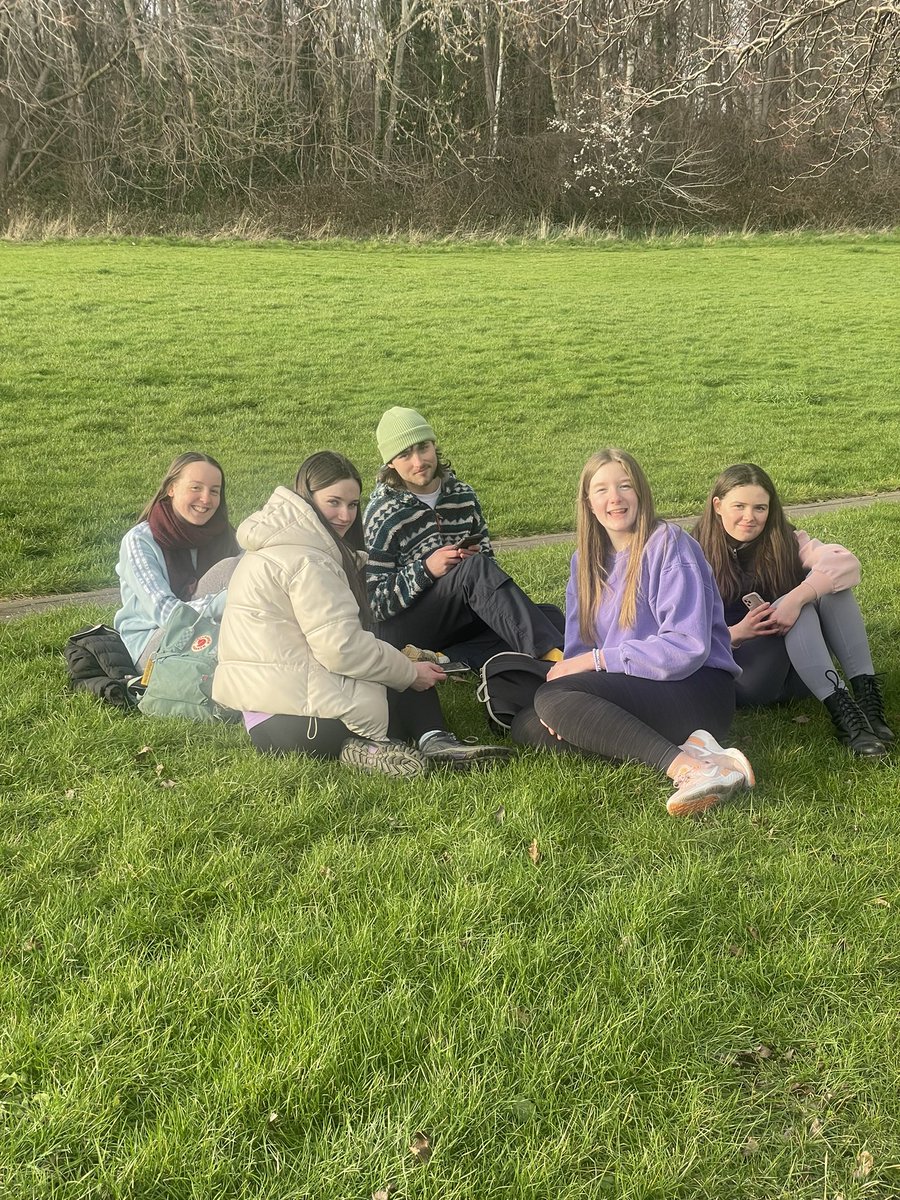 Oisin_King_'s tweet photo. Taking a wee break before our final stretch of our 15k #WalkInMemory
Still time to donate 💜 https://t.co/u8JzgU3DRG https://t.co/8WoV7j7Dn6