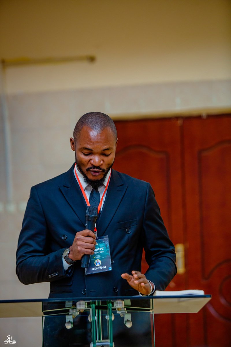 BusweInstitute's tweet photo. POLITIQUE, GOUVERNANCE ET ELECTIONS
Revivez en images le Buswe Conference qui s'est tenu le 3 Mars 2023 dans la salle ARRUPE à Lubumbashi et Dites-nous en commentaire quand et où souhaiterez-vous que soit organisé le prochain Buswe Conference.
#busweconference https://t.co/01uF9gSjwK