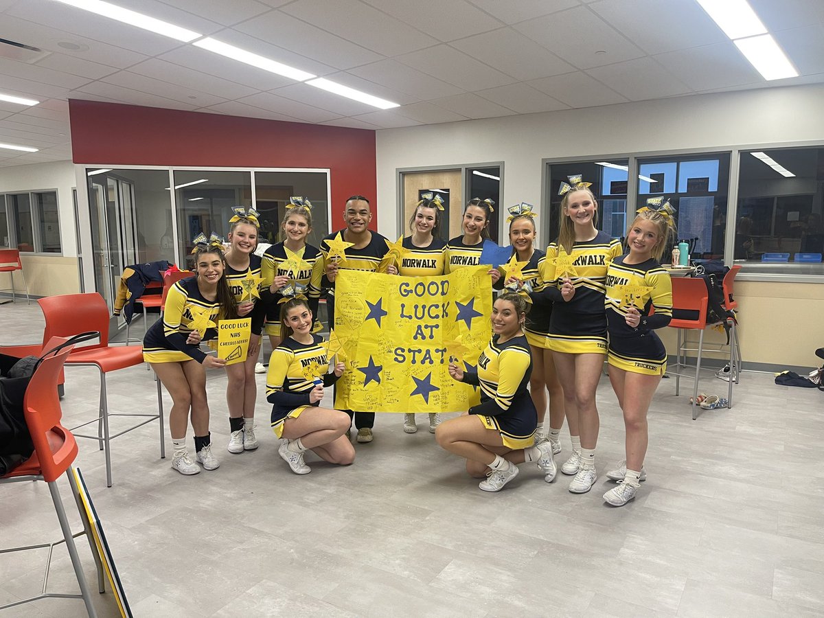 NHS Trucker Cheer tweet media