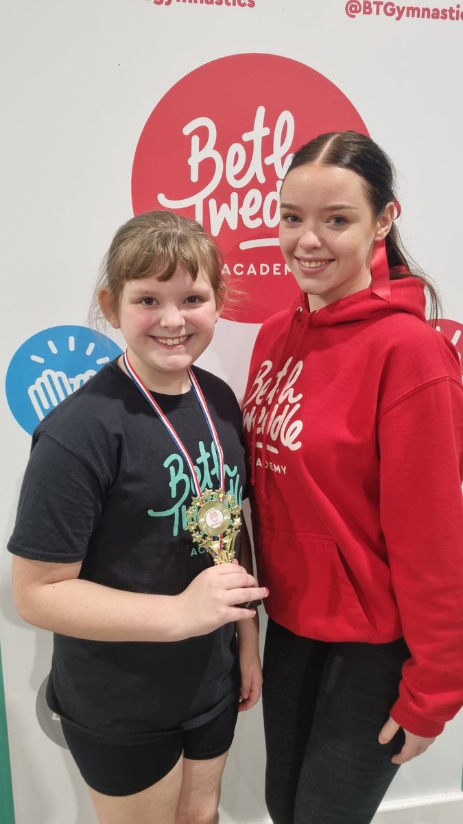 vmcmullen79's tweet photo. Super Proud of this little lady today. Not her natural habitat but she always gives 100% and today at the BethTweddle celebration event she was rewarded for her bravery @FairfieldPrimSc @FPS_4_Wildspark 🎖🏆#gymnastics https://t.co/xcivGPy0FX