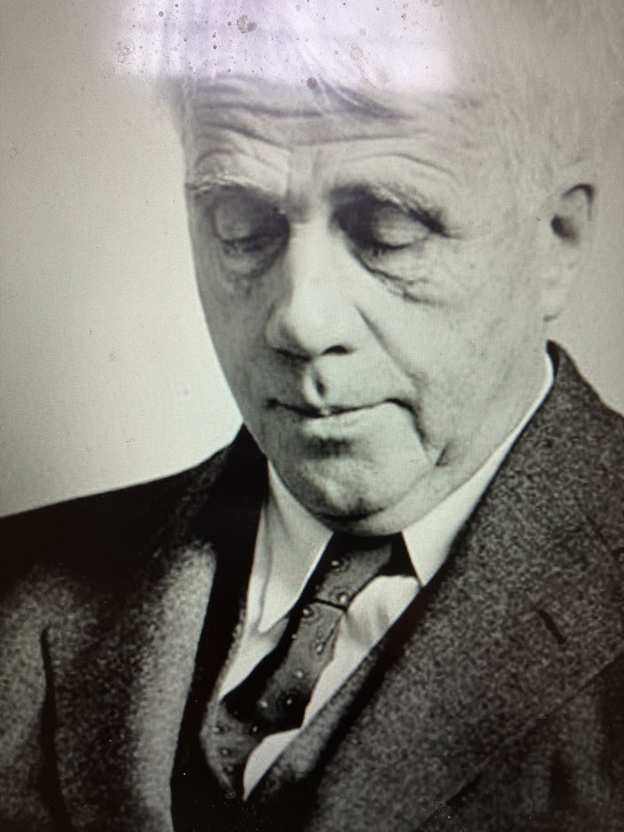 Discussing translation ⁦<a href="/Macalester/">Macalester College</a>⁩ #Vysotsky-Dylan “Translation is a like a woman, if it is beautiful it is not faithful. If it is faithful it is certainly not beautiful.” -Yevtushenko “Poetry is what gets lost.” -Frost