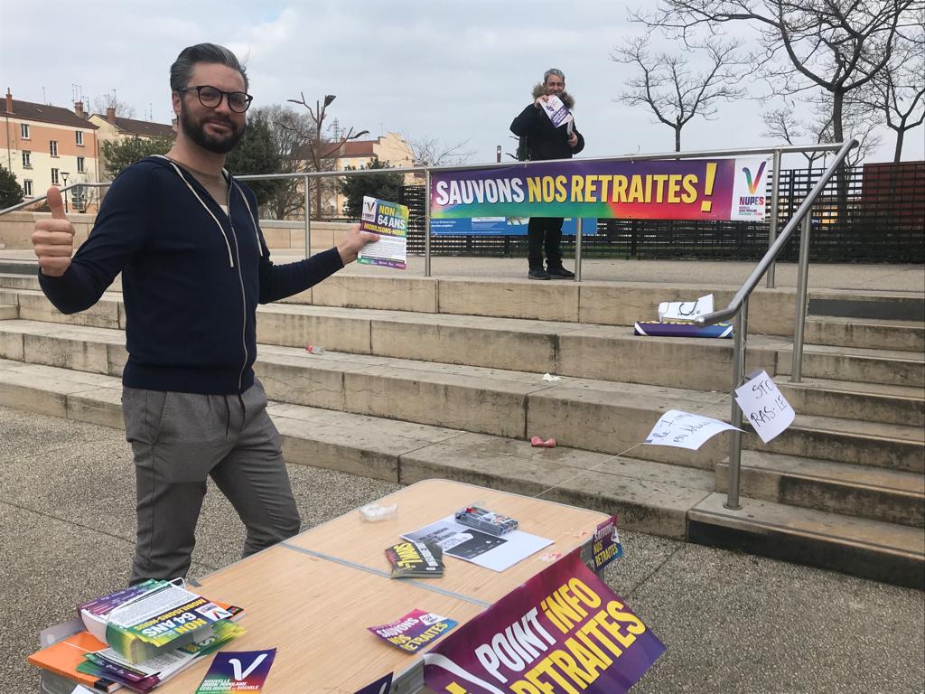 Nupes6912's tweet photo. 🪧 Les organisations de gauche de la NUPES restent mobilisées contre une retraite injuste à 64 ans.

 📢 Le 7 mars, dites NON à cette réforme injuste ✊
#NonALaReformeDesRetraites https://t.co/EojzVOgKlK