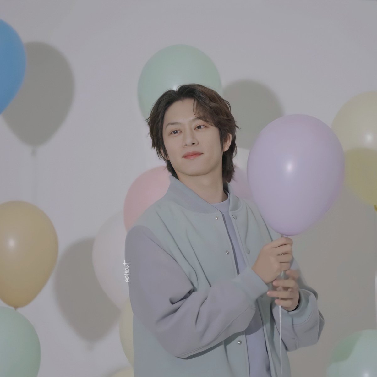 streamSJ_INA's tweet photo. Happy 18th Debut Anniversary Kim Heechul

🥳💙🥳💙

#김희철_18주년도_체리업
#HEECHUL #희철
#SUPERJUNIOR #슈퍼주니어
@SJofficial https://t.co/cbRMnDRzzN