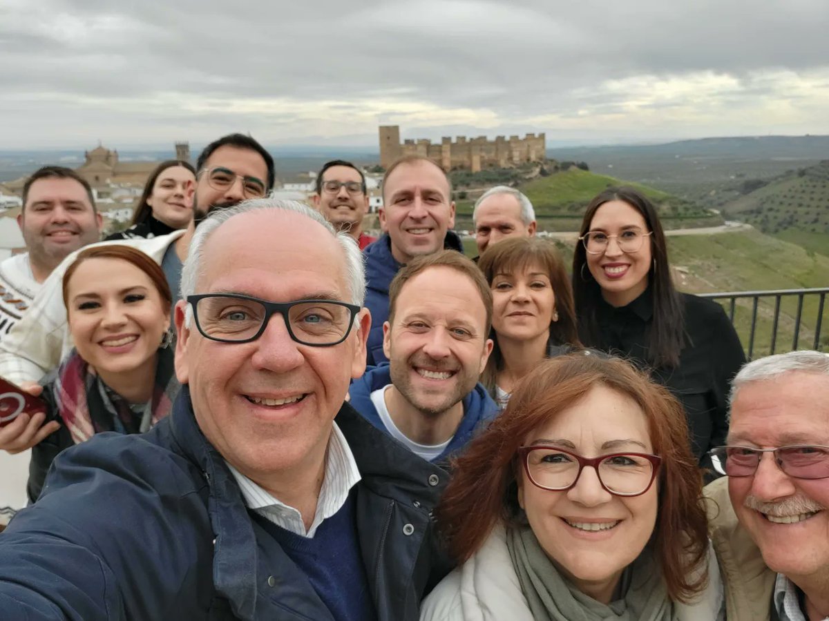 Jesus_Estrella's tweet photo. #BañosdelaEncina además de ser uno de los pueblos más bonitos de #España, cuenta con el equipazo del #PPBañosdelaEncina y #ElCentenillo y con el que será el próximo Alcalde @conejero_munoz Vamooooss!!!💪💪 https://t.co/BmHDMoXT9p