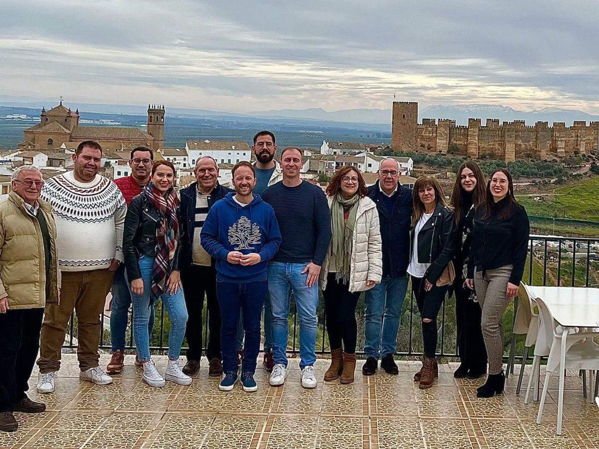 Jesus_Estrella's tweet photo. #BañosdelaEncina además de ser uno de los pueblos más bonitos de #España, cuenta con el equipazo del #PPBañosdelaEncina y #ElCentenillo y con el que será el próximo Alcalde @conejero_munoz Vamooooss!!!💪💪 https://t.co/BmHDMoXT9p