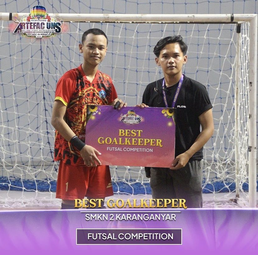artefacuns's tweet photo. Seeing every player working so hard during this week, we'll never forget to mention SMKN 2 Karanganyar as the Best Player, SMA Muhammadiyah 1 Karanganyar as the Top Scorer, and SMKN 2 Karanganyar as the Best Goalkeeper of Futsal Competition⚽️
#ARTEFACUNS
#DecadeInMiracle https://t.co/Rq9jyJXhJR