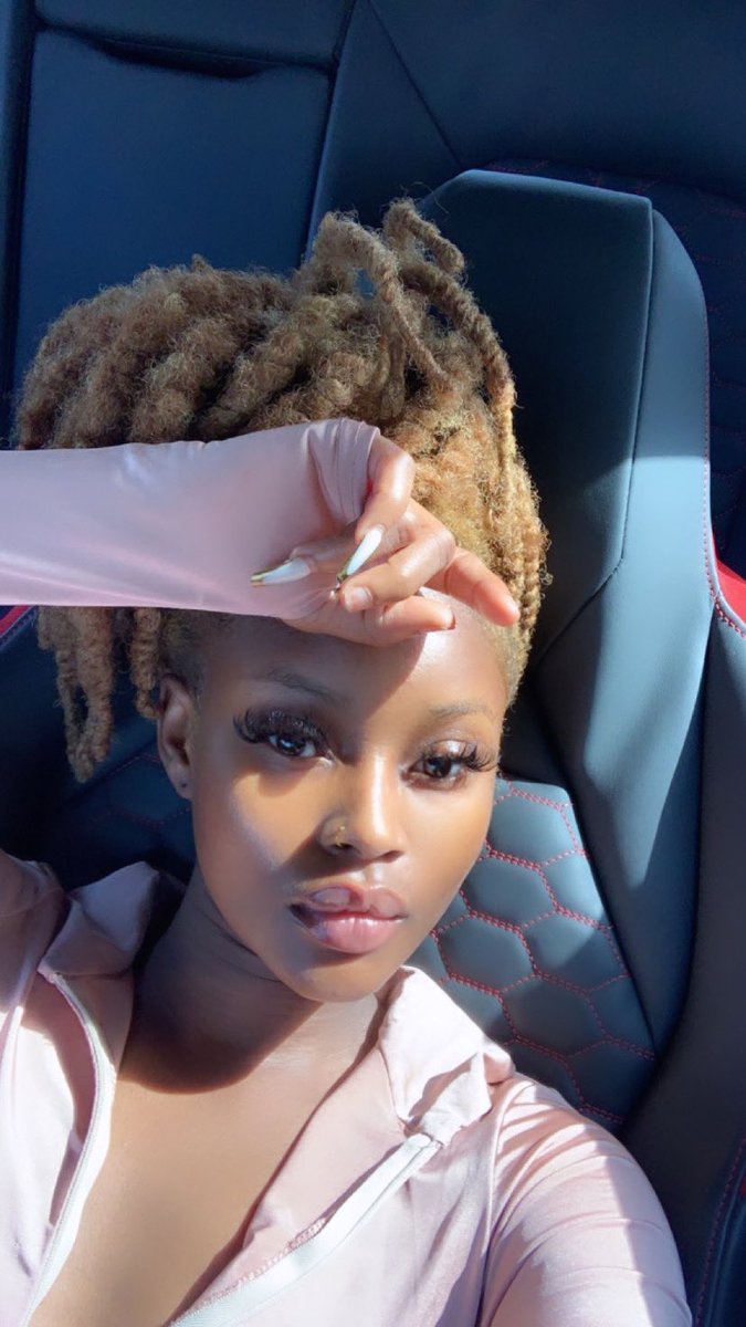 iamabrokwa's tweet photo. Bad nails day but just …just look at her !🥹😍 On a hot Sunday morning 🌞😍 https://t.co/9AWByirnzd