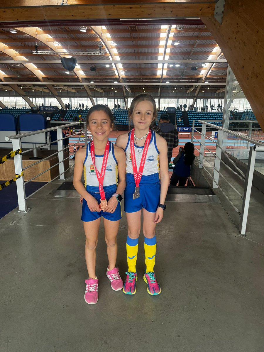 Que cara de felicidad tiene nuestra Cantera con la Plata y el Bronce en el Campeonato de Madrid de pruebas Combinadas sub10.  #SomosCombinadas