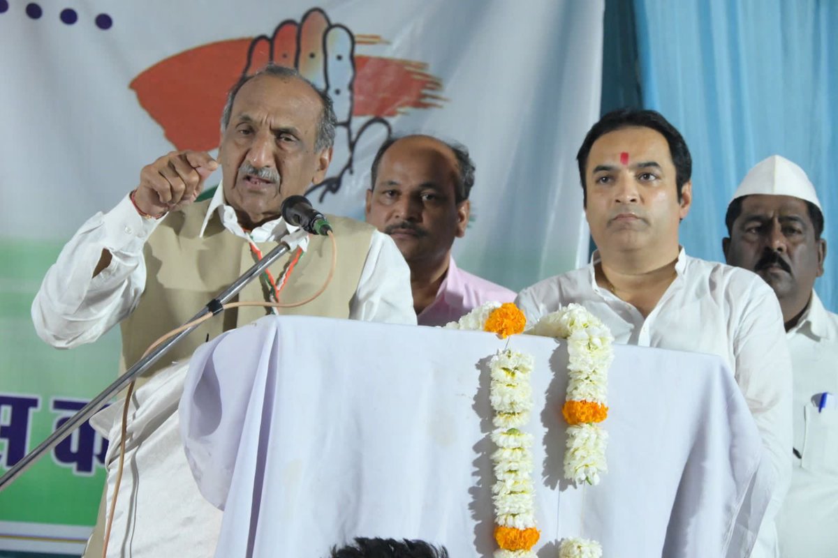 inc_jpagarwal's tweet photo. मप्र. के जबलपुर ग्रामीण जिला कॉंग्रेस द्वारा आयोजित कार्यकर्त्ता सम्मलेन में शिरकत की!

सम्मेलन के आयोजन हेतु ग्रामीण जिला कॉंग्रेस के जिलाध्यक्ष श्री नीलेश जैन जी एवं तमाम जिला कॉंग्रेस कार्यकर्त्ताओं का धन्यवाद! https://t.co/fcCDvgL4V6