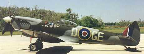 SpitfireSteve's tweet photo. Happy Birthday #SPITFIRESUNDAY This was the 1st Spit I restored back in the 80's. TE476. Photo by: https://t.co/S3VM0Jrc6l https://t.co/1G0ssViDXR