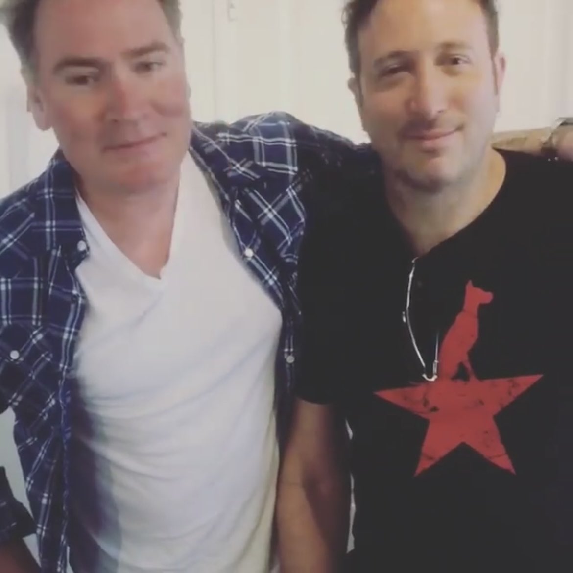 B_FernquistFans's tweet photo. @bradfernquist & @JimmyMcGorman ❤️🔥
📸 Lorali_at_studio_7
#BradFernquist #JimmyMcGorman #GooGooDolls @sunfiredJimmyMc https://t.co/A6cTctcMkq