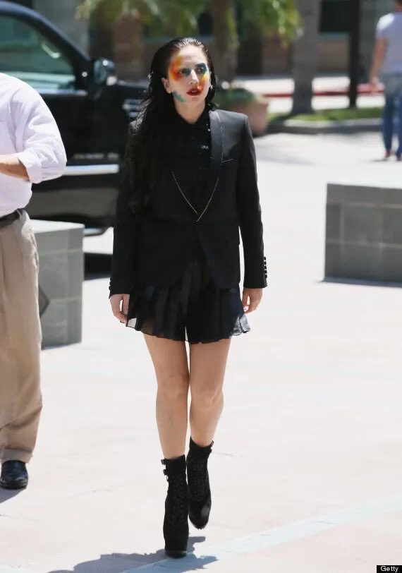hausofgagaicon's tweet photo. LADY GAGA SPOTTED ON SET OF JOKER 2. https://t.co/a92pS9NF4p
