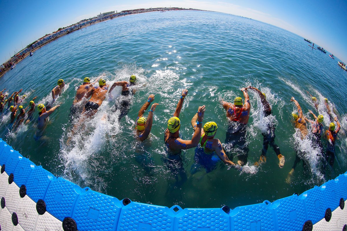 This setting 🤩 Leg 1 of the #LENOpenWaterCup begins from the 18th March in Eilat. Are you ready to see more beauty from #OpenWater Swimming? 📸 #openwater #swimming