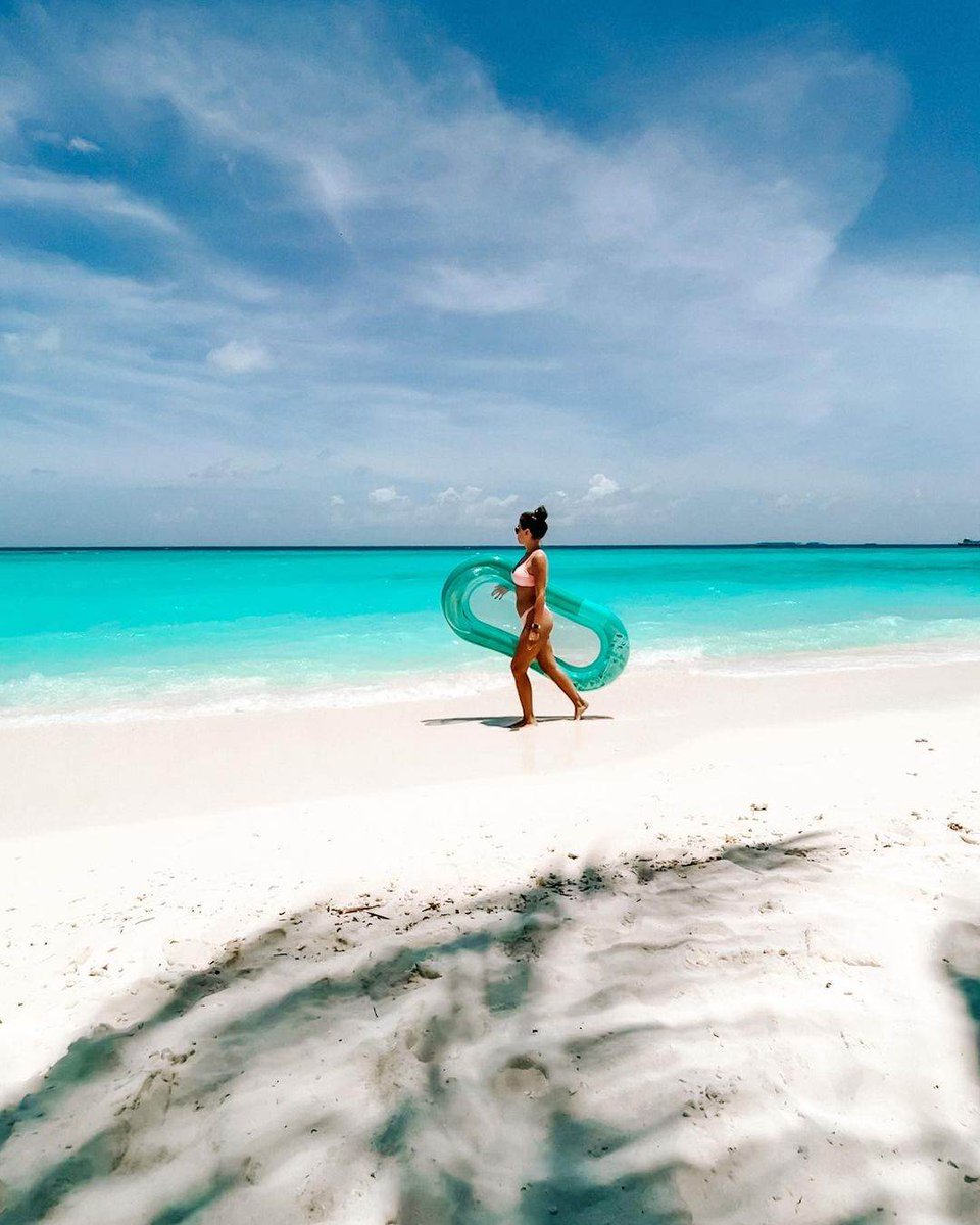 A beach day kind of frolic.

#Kuramathi #Maldives #islandvibes #tropicalescape #beachdays #indianocean #vacationtime
©IG yana_dzhango